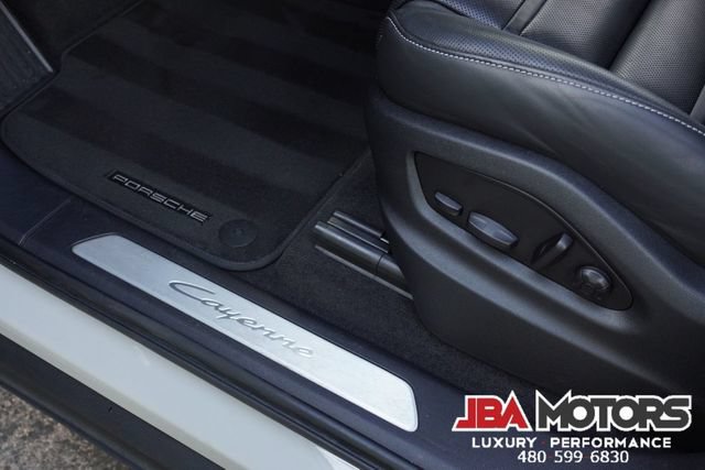 Used 2024 Porsche Cayenne AWD/4WD image 34