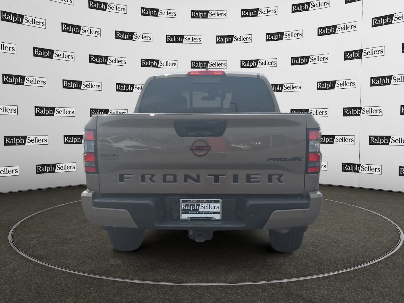 Used 2023 Nissan Frontier PRO-4X w/ Pro Convenience Package AWD/4WD image 5