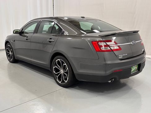 Used 2018 Ford Taurus SHO image 7