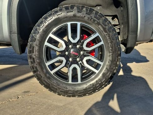 Used 2019 GMC Sierra 1500 AT4 w/ AT4 Premium Package image 10