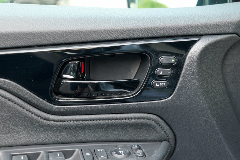 Used 2025 Honda Odyssey Elite image 16
