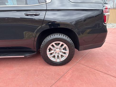 Used 2021 Chevrolet Tahoe LT w/ Rear Media and Nav Package image 37