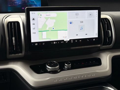 New 2026 Ford Expedition Active RWD image 12