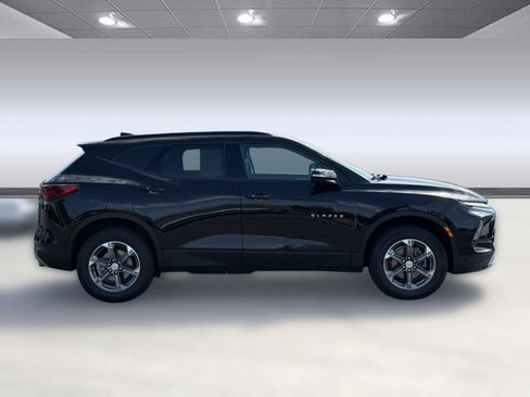 Used 2024 Chevrolet Blazer LT AWD/4WD image 8
