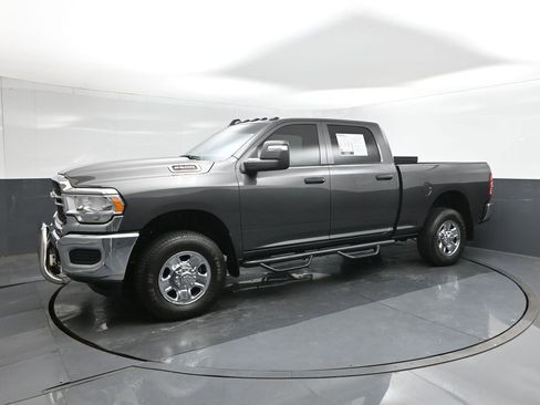 Used 2024 RAM 2500 Tradesman w/ Chrome Appearance Group AWD/4WD image 29