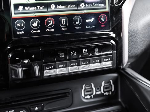 Used 2019 RAM 3500 Laramie AWD/4WD image 32