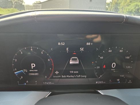 Used 2025 Nissan Murano SL AWD/4WD image 18
