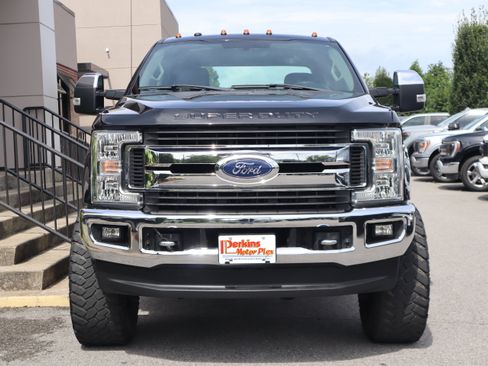 Used 2019 Ford F350 XLT w/ XLT Premium Package AWD/4WD image 4