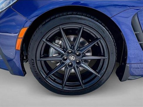 Used 2022 Toyota GR86 Premium RWD image 10