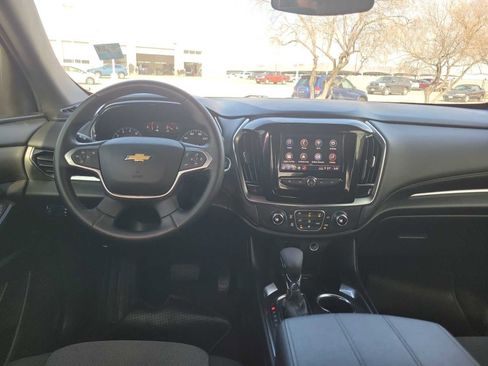 Used 2023 Chevrolet Traverse LT image 10