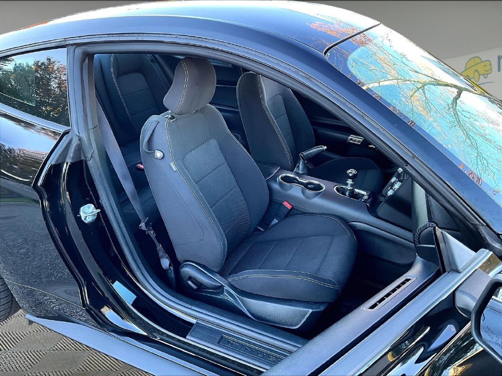 Used 2015 Ford Mustang Coupe RWD image 11