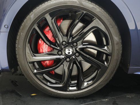 Certified 2025 Bentley Flying Spur Plug-In Hybrid image 10