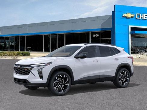 New 2026 Chevrolet Trax RS image 2
