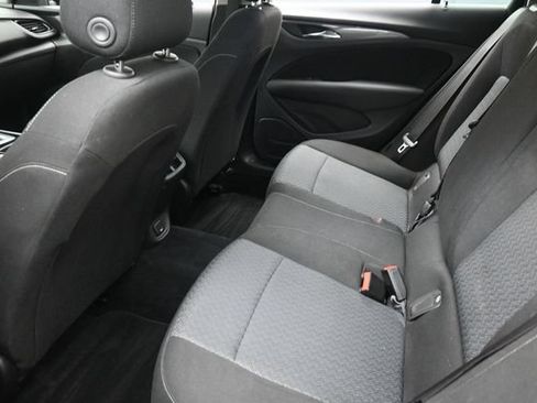 Used 2018 Buick Regal Preferred FWD image 26