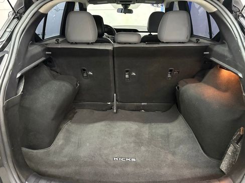 Used 2023 Nissan Kicks SR w/ SR Premium Package image 13