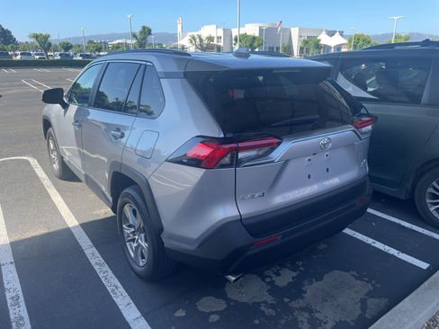 Used 2025 Toyota RAV4 XLE w/ Convenience Package AWD/4WD image 5