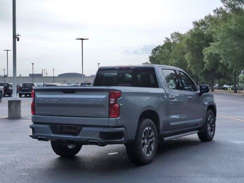 Used 2023 Chevrolet Silverado 1500 High Country w/ Technology Package AWD/4WD image 6