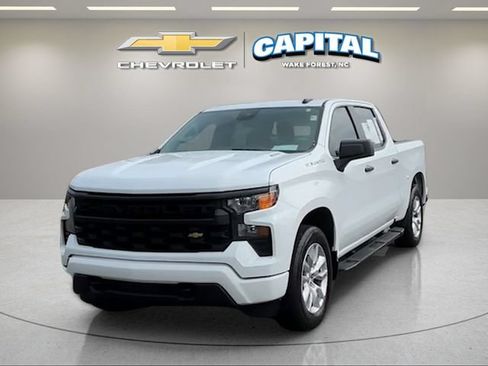 Used 2025 Chevrolet Silverado 1500 Custom RWD image 1