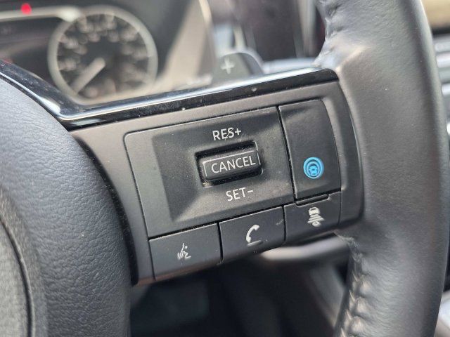 Used 2023 Nissan Pathfinder SV AWD/4WD image 13