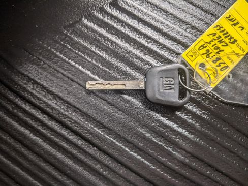 Used 2015 Chevrolet Express 2500 image 33