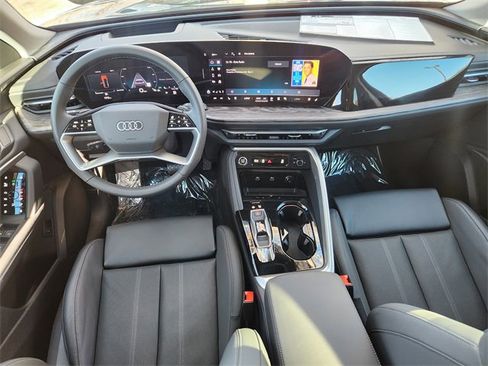 New 2025 Audi Q5 2.0T Premium Plus image 25