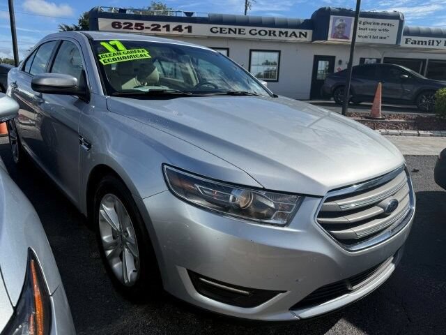 Used 2017 Ford Taurus SEL FWD image 1