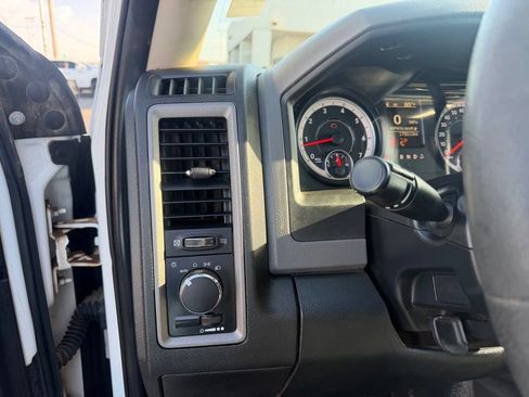 Used 2016 RAM 3500 Tradesman w/ Power & Remote Entry Group AWD/4WD image 23