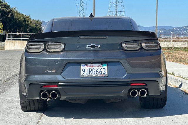 Used 2019 Chevrolet Camaro SS RWD image 5