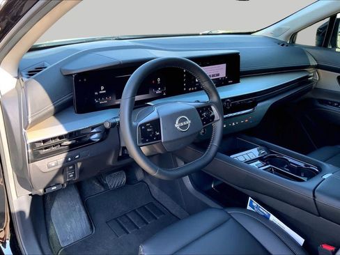 Used 2025 Nissan Murano SL AWD/4WD image 17