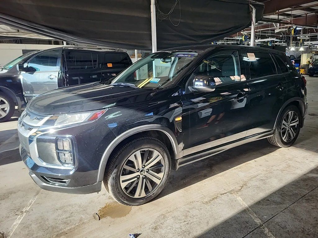 Used 2025 Mitsubishi Outlander Sport ES AWD/4WD image 3