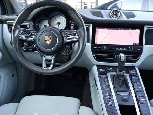 Used 2021 Porsche Macan GTS AWD/4WD image 21
