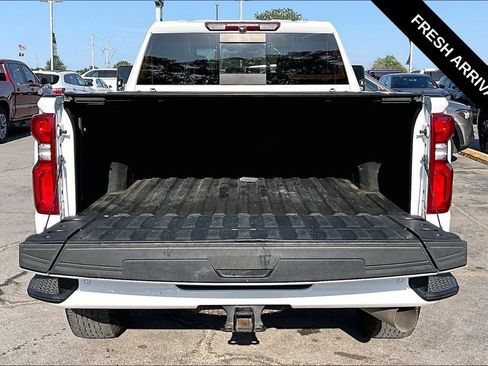 Used 2022 Chevrolet Silverado 2500 High Country AWD/4WD image 16