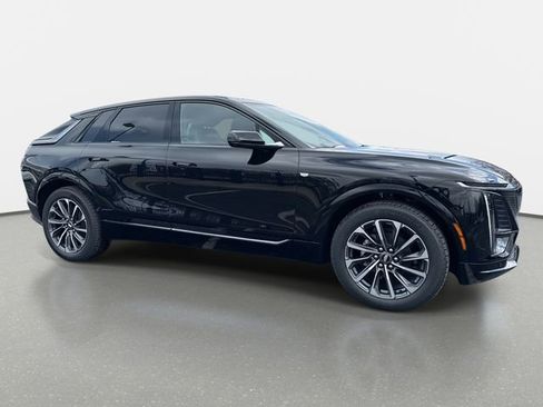 New 2026 Cadillac Lyriq Sport AWD/4WD image 6