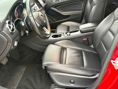 Used 2018 Mercedes-Benz GLA 250 image 29