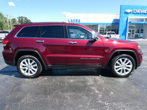 Used 2017 Jeep Grand Cherokee Limited w/ Trailer Tow Group IV AWD/4WD image 4