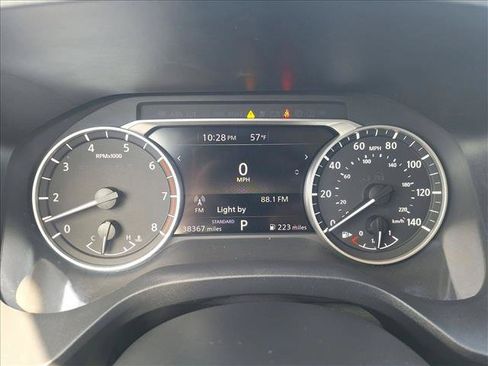 Used 2023 Nissan Rogue SV FWD image 11