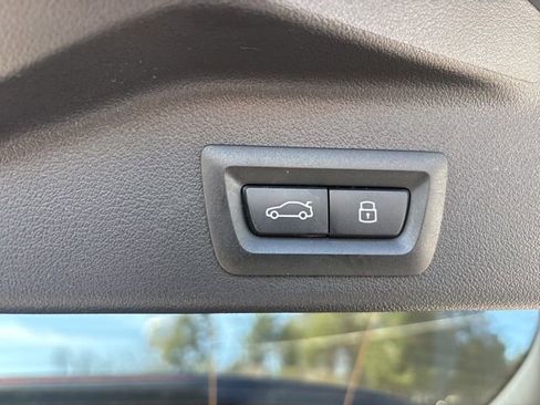 Used 2026 BMW X5 xDrive40i AWD/4WD image 9