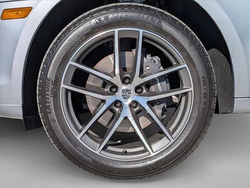 Used 2025 Porsche Macan Turbo image 27