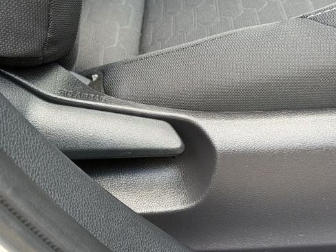 Used 2025 Toyota Corolla SE FWD image 30