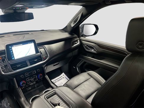 Used 2024 Chevrolet Tahoe Z71 w/ Luxury Package image 25