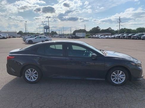Used 2026 Toyota Camry LE FWD image 8