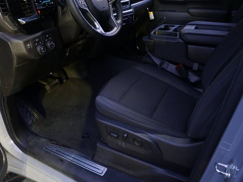Used 2024 Chevrolet Silverado 1500 LT image 23