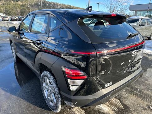 New 2026 Hyundai Kona SE image 3