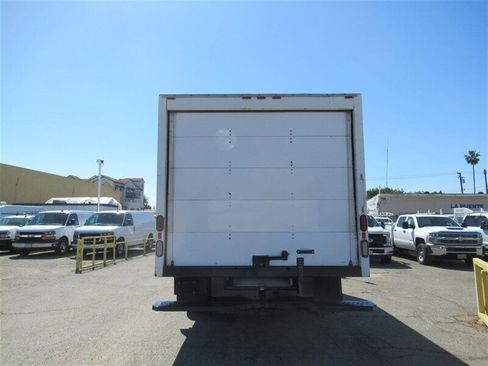 Used 2016 Ford E-350 and Econoline 350 Super Duty image 3