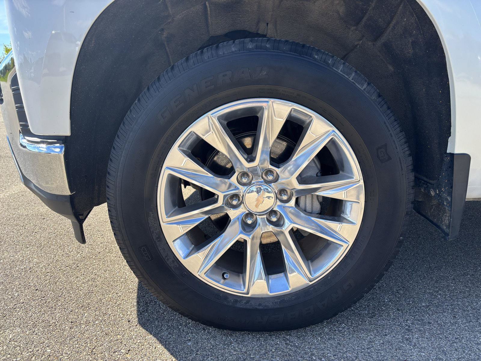 Used 2021 Chevrolet Silverado 1500 LTZ AWD/4WD image 9