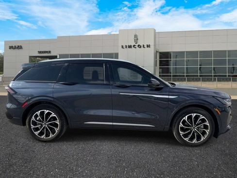Certified 2024 Lincoln Nautilus Reserve AWD/4WD image 2