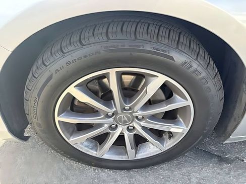 Used 2018 Acura TLX FWD image 8