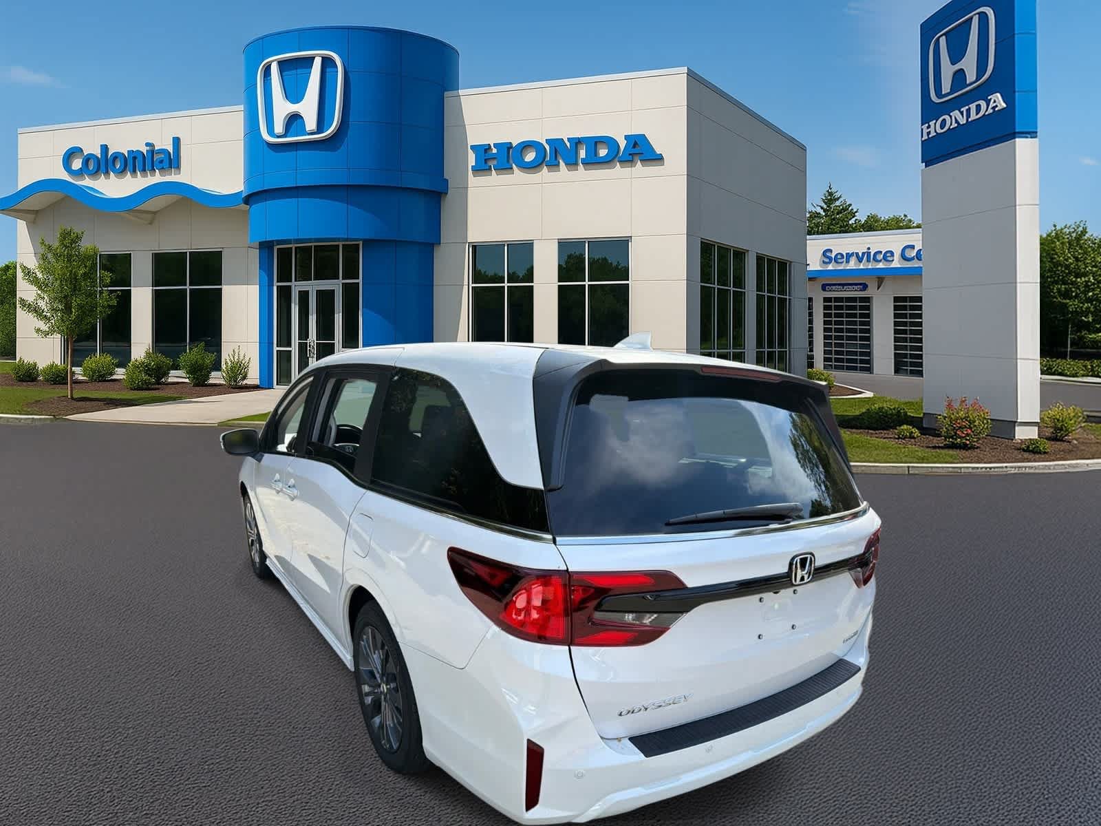 New 2027 Honda Odyssey Touring image 4