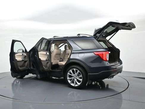 Used 2022 Ford Explorer Platinum w/ Equipment Group 601A AWD/4WD image 33