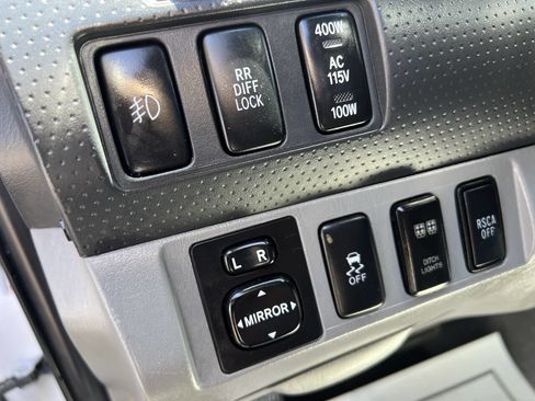 Used 2010 Toyota Tacoma PreRunner RWD image 30